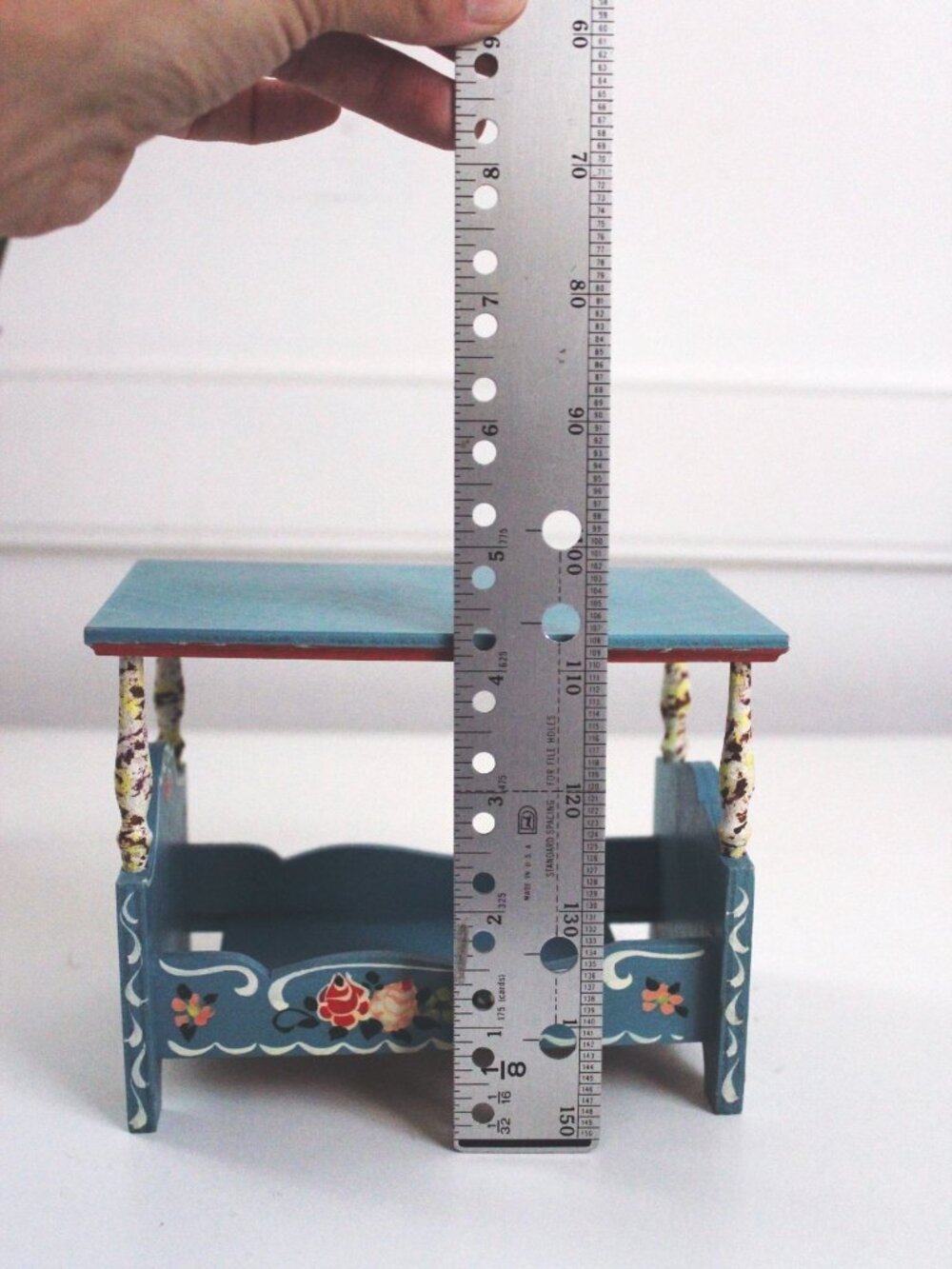 Vintage Dora Kuhn Miniature Canopy Bed Hand-Painted Dollhouse West Germany Folk - Picture 9 of 9